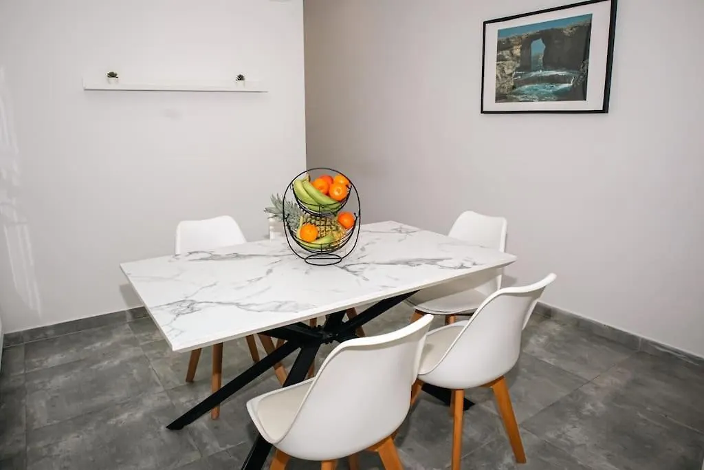 Birzebbuga -Two Bed Penthouse Διαμέρισμα